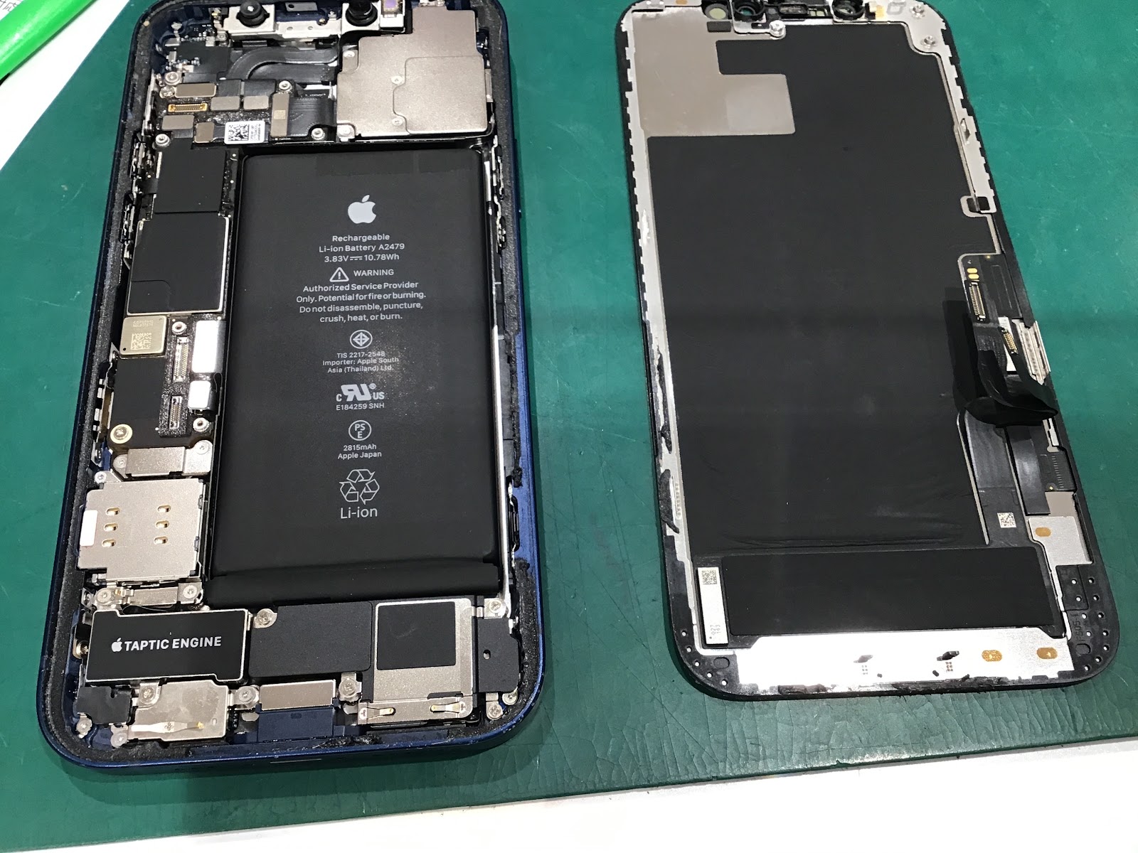 iPhone12の画面交換を承りました！